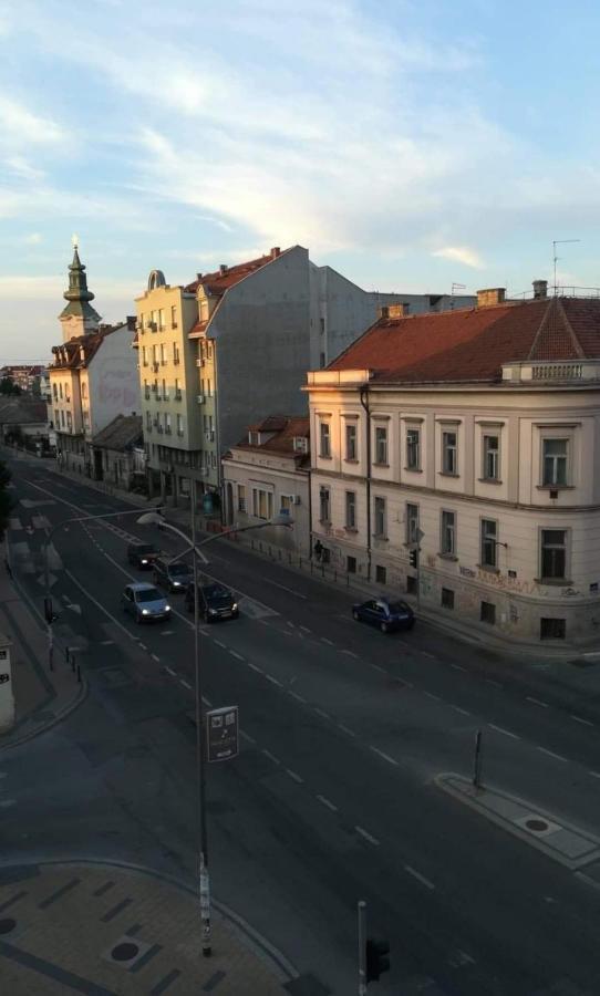 Central Apartment Novi Sad Exterior foto